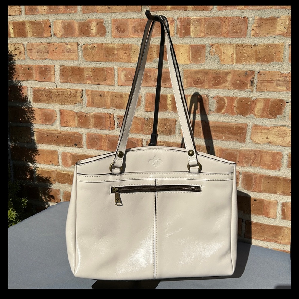 NWOT Patricia Nash Light Beige Structured Tote with Front Zipper/Pocket